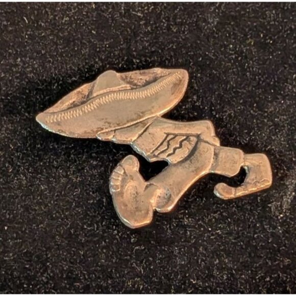 Vintage Mexican Sterling Silver Sombrero Man Brooch Unique Walking Figure Pin - Picture 6 of 13